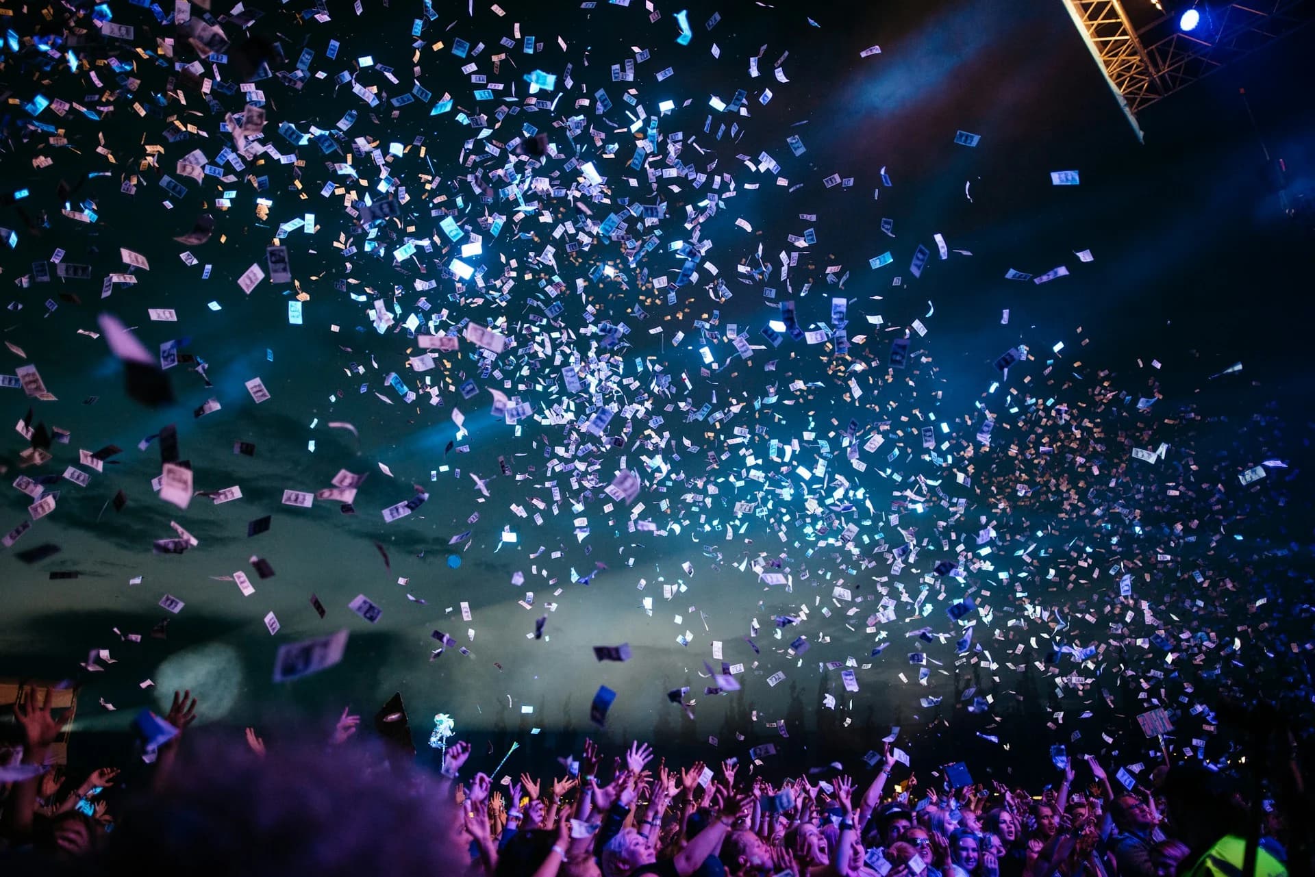 Picture of a party with confetti